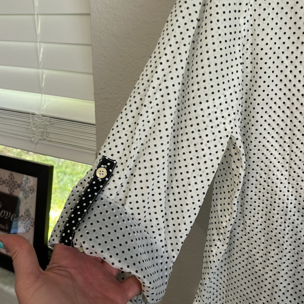 Pretty Light Weight Button Down Top - image 5